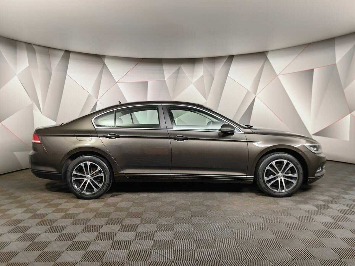 Купить Volkswagen Passat, 2017, 50 341 км, фото №6