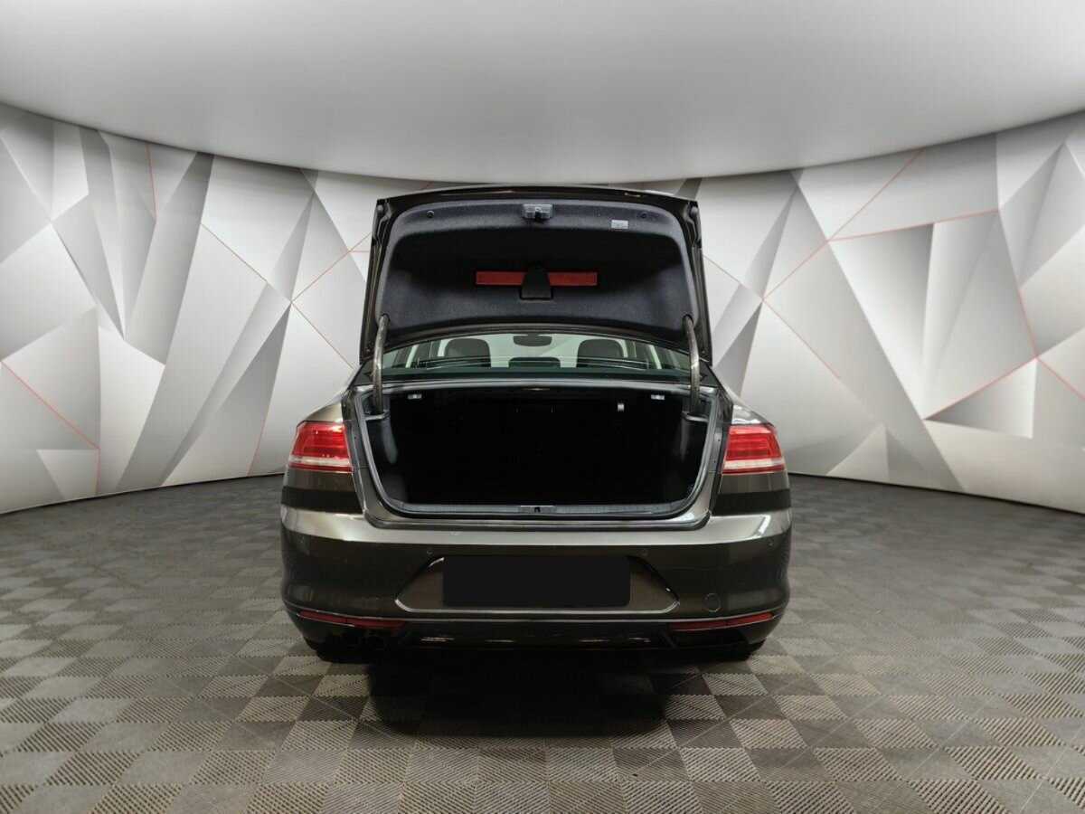 Купить Volkswagen Passat, 2017, 50 341 км, фото №17