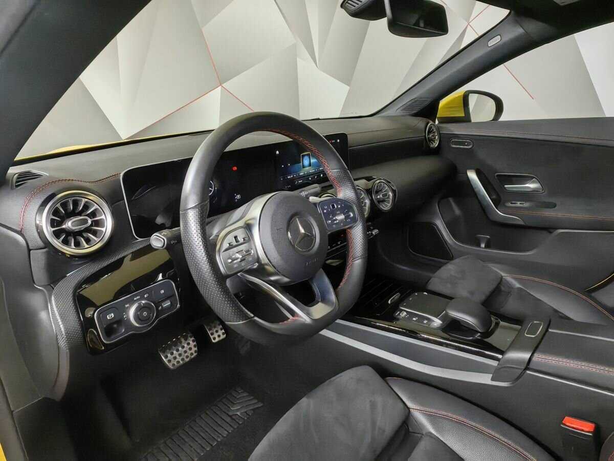 Купить Mercedes-Benz CLA 200, 2020, 39 939 км, фото №13