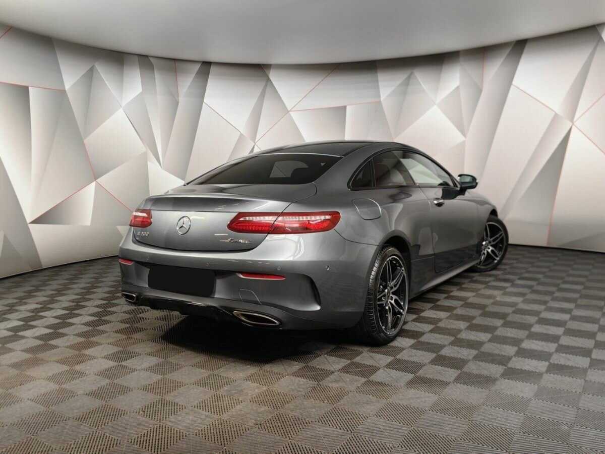 Mercedes-Benz E-Класс