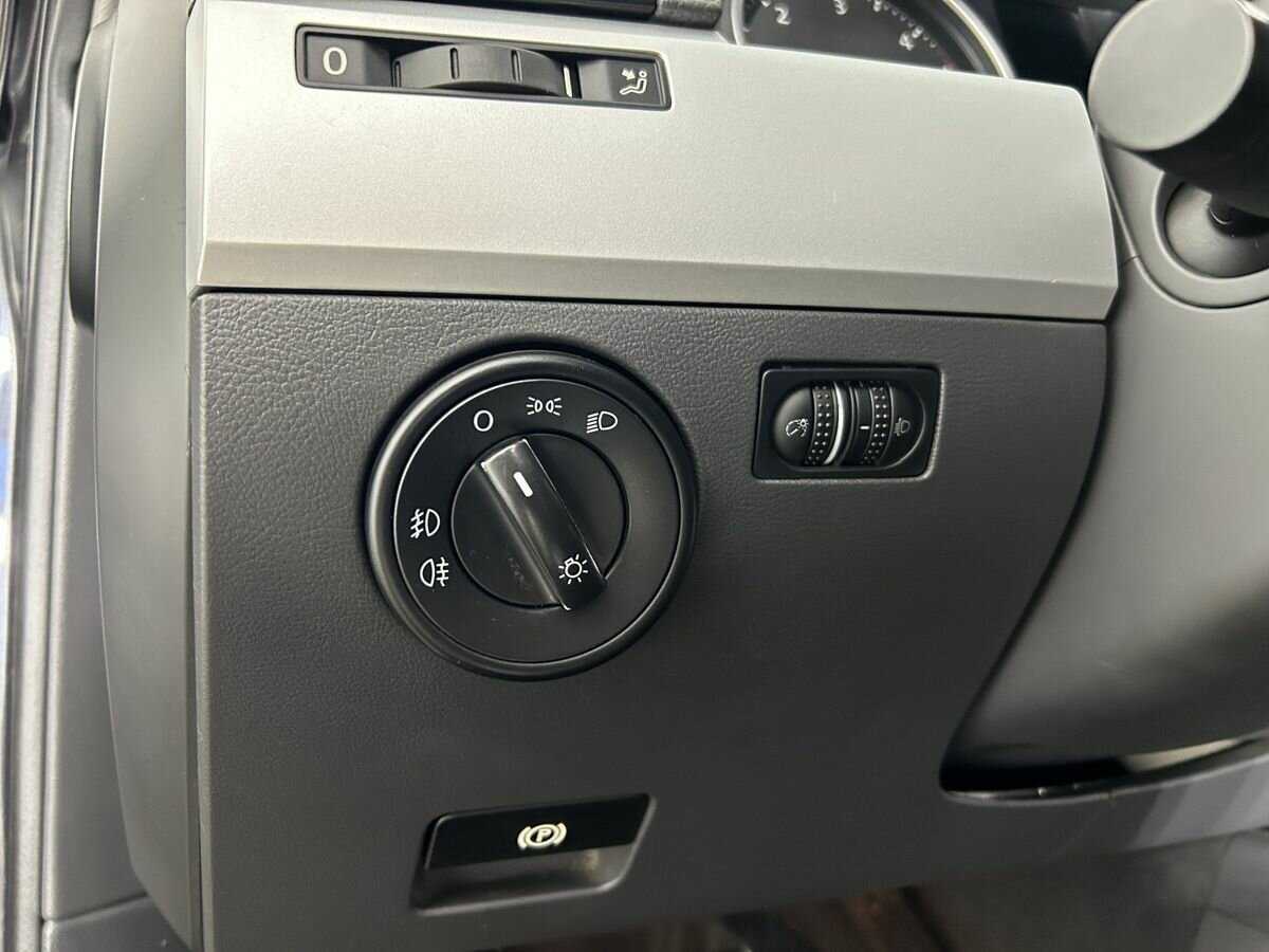 Купить Volkswagen Touareg, 2010, 345 000 км, фото №7