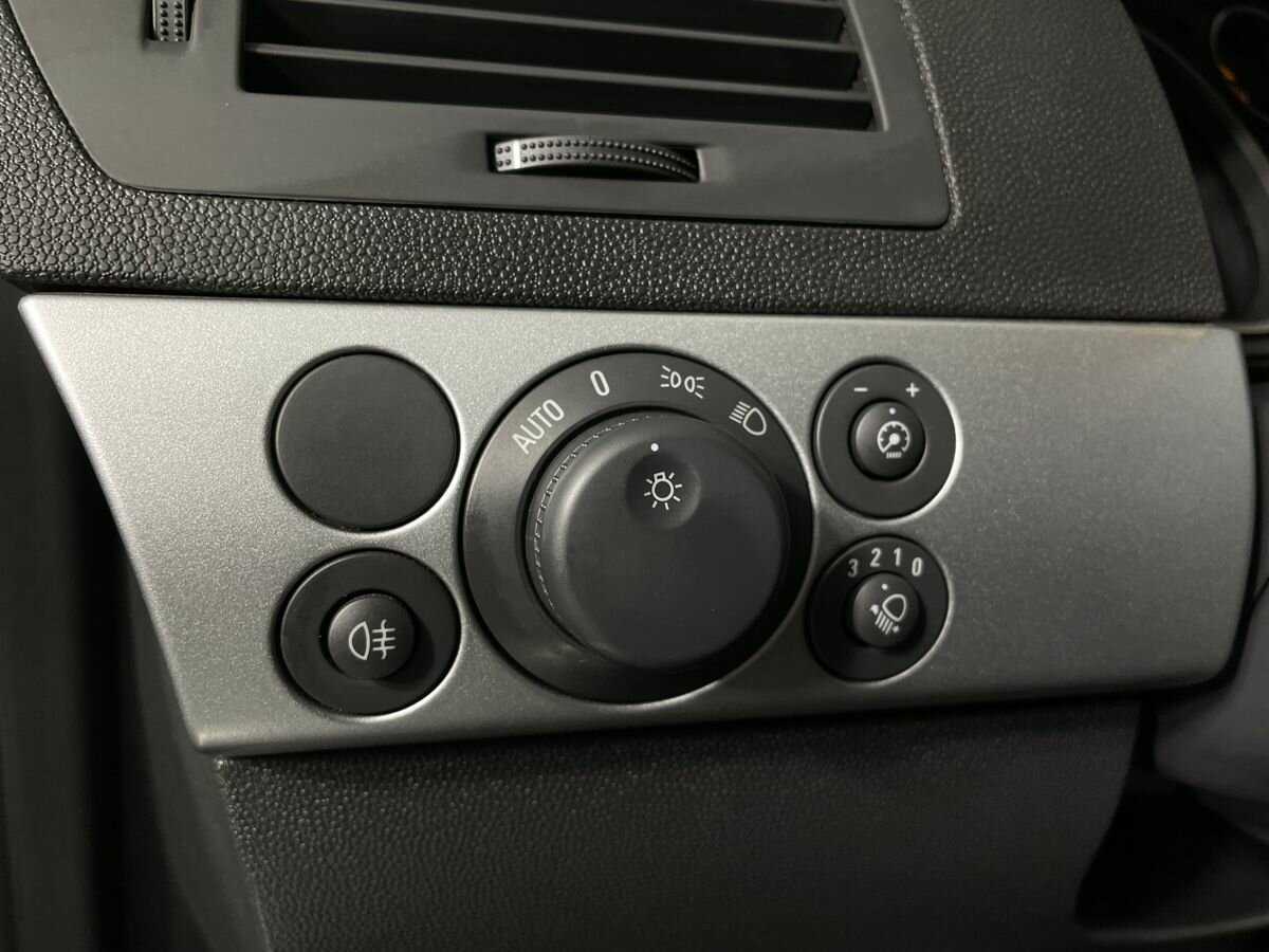 Купить Opel Astra, 2010, 130 499 км, фото №9