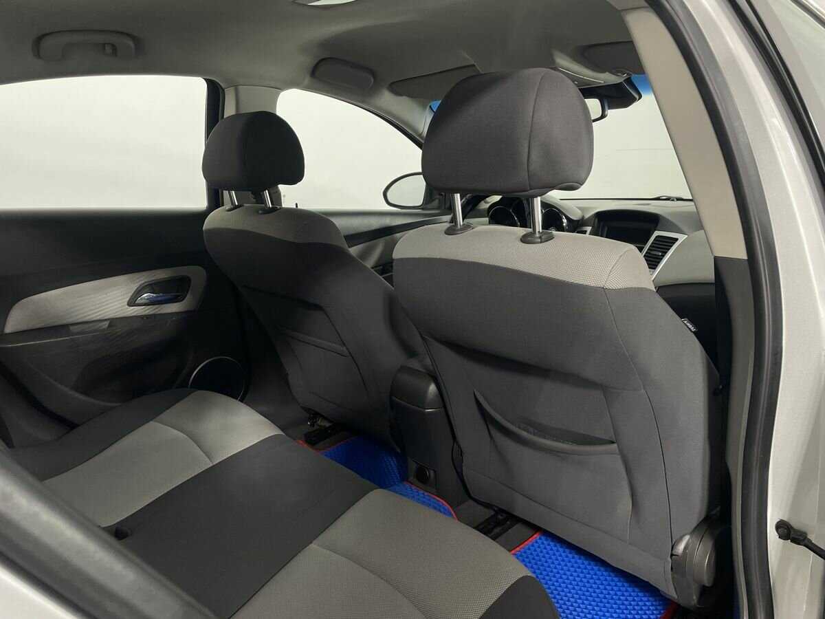 Купить Chevrolet Cruze, 2010, 250 862 км, фото №16
