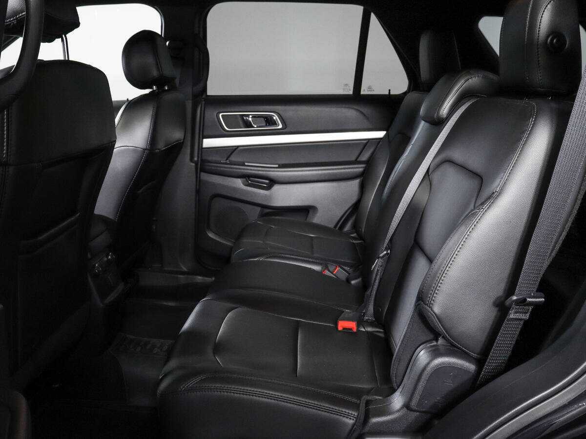 Купить Ford Explorer, 2017, 13 000 км, фото №8