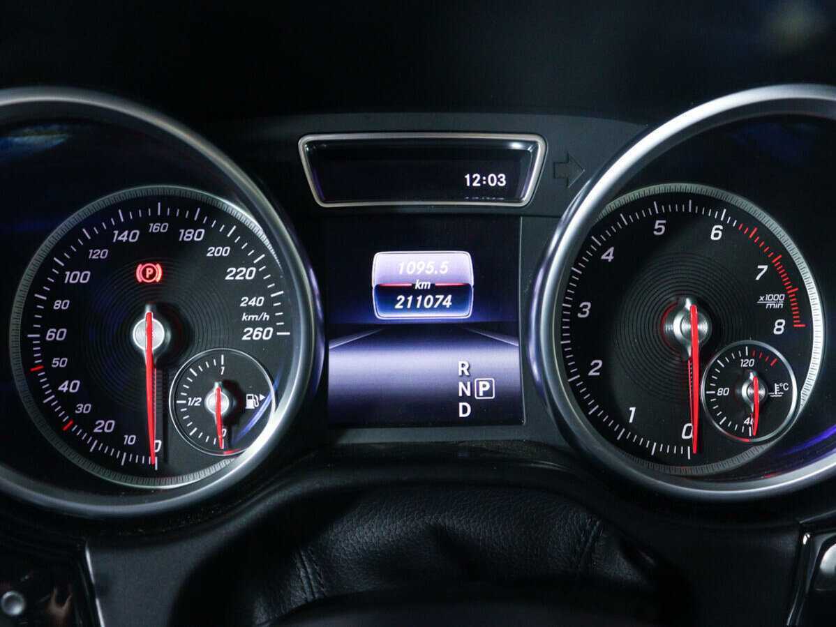 Купить Mercedes-Benz GLS 500, 2016, 211 072 км, фото №11