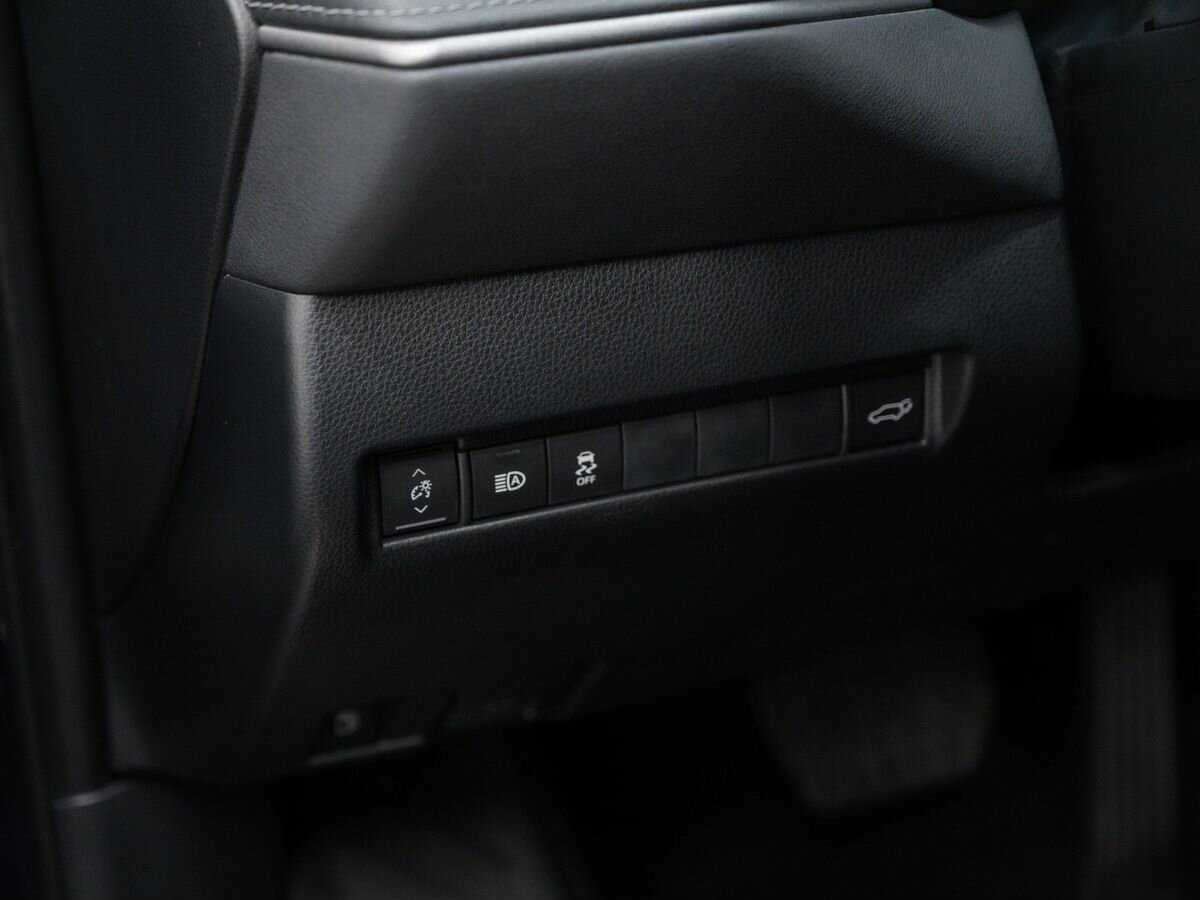 Купить Toyota Venza, 2022, 4 000 км, фото №17