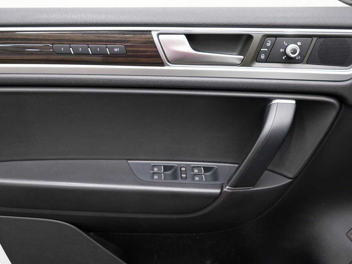 Купить Volkswagen Touareg, 2015, 150 366 км, фото №15