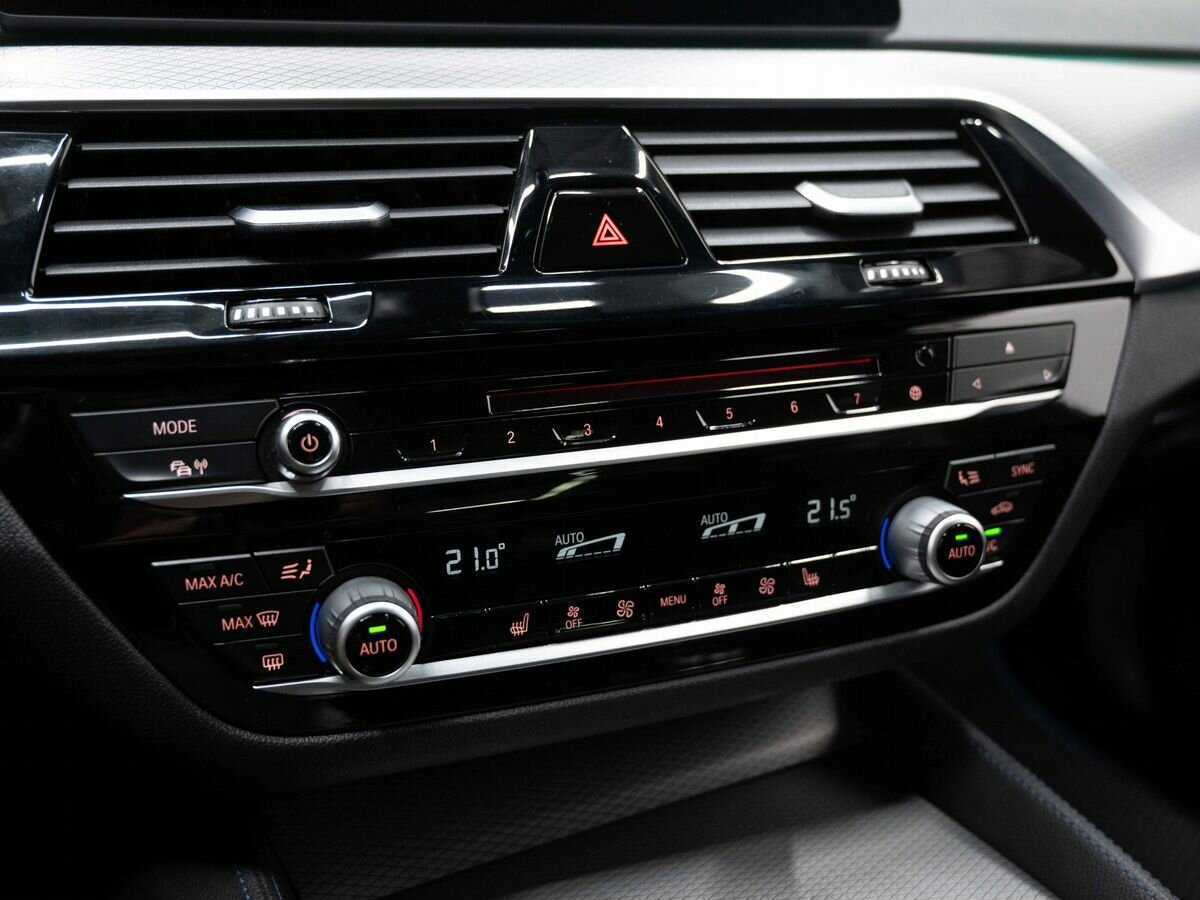 Купить BMW 5 серии 530i xDrive, 2018, 99 520 км, фото №20