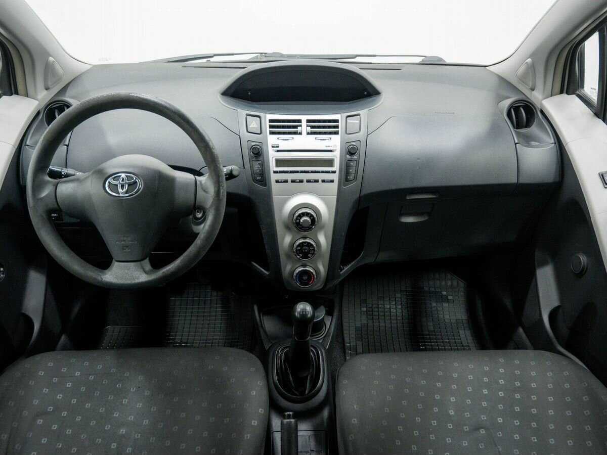 Купить Toyota Yaris, 2008, 200 000 км, фото №10