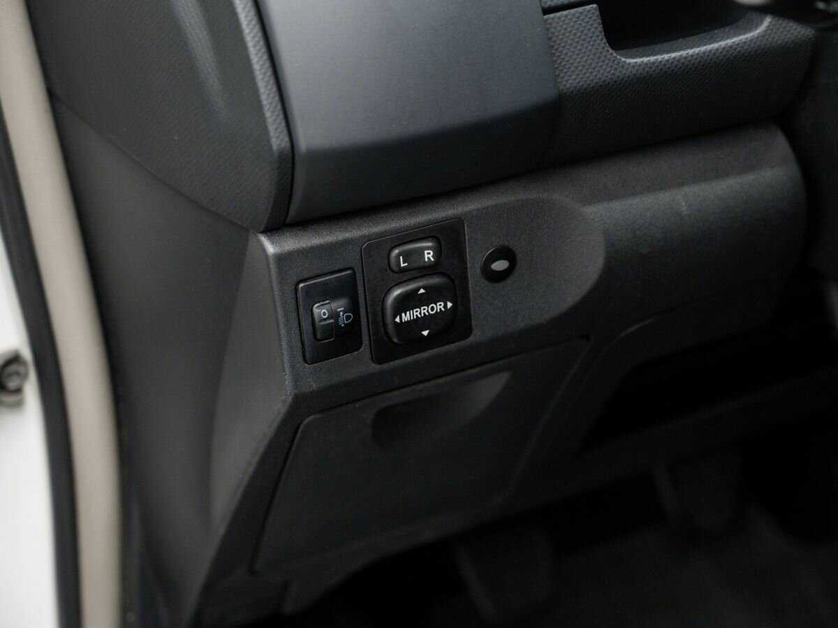 Купить Toyota Yaris, 2008, 200 000 км, фото №15