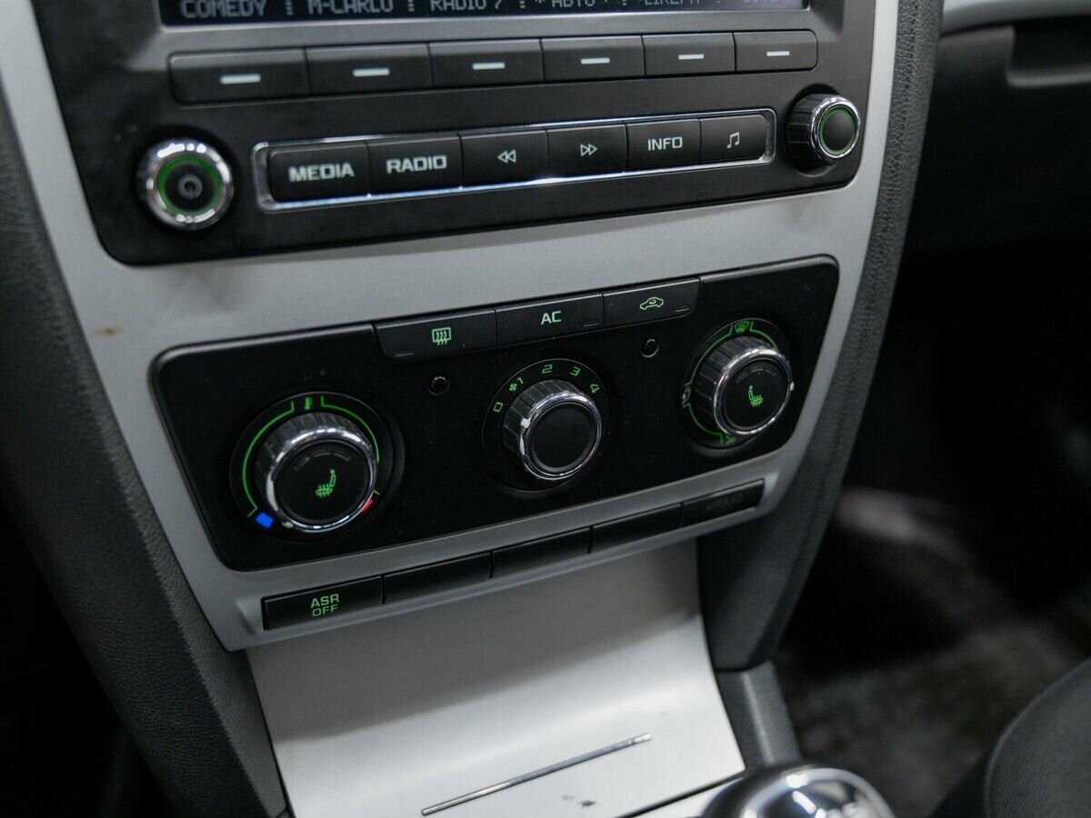 Купить Skoda Octavia, 2011, 302 770 км, фото №17