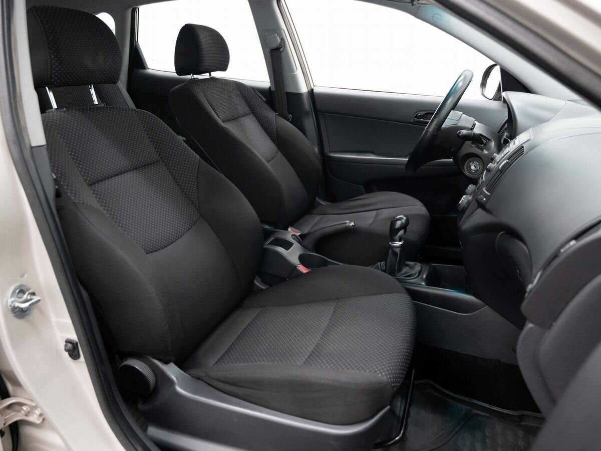 Купить Hyundai i30, 2010, 252 640 км, фото №12