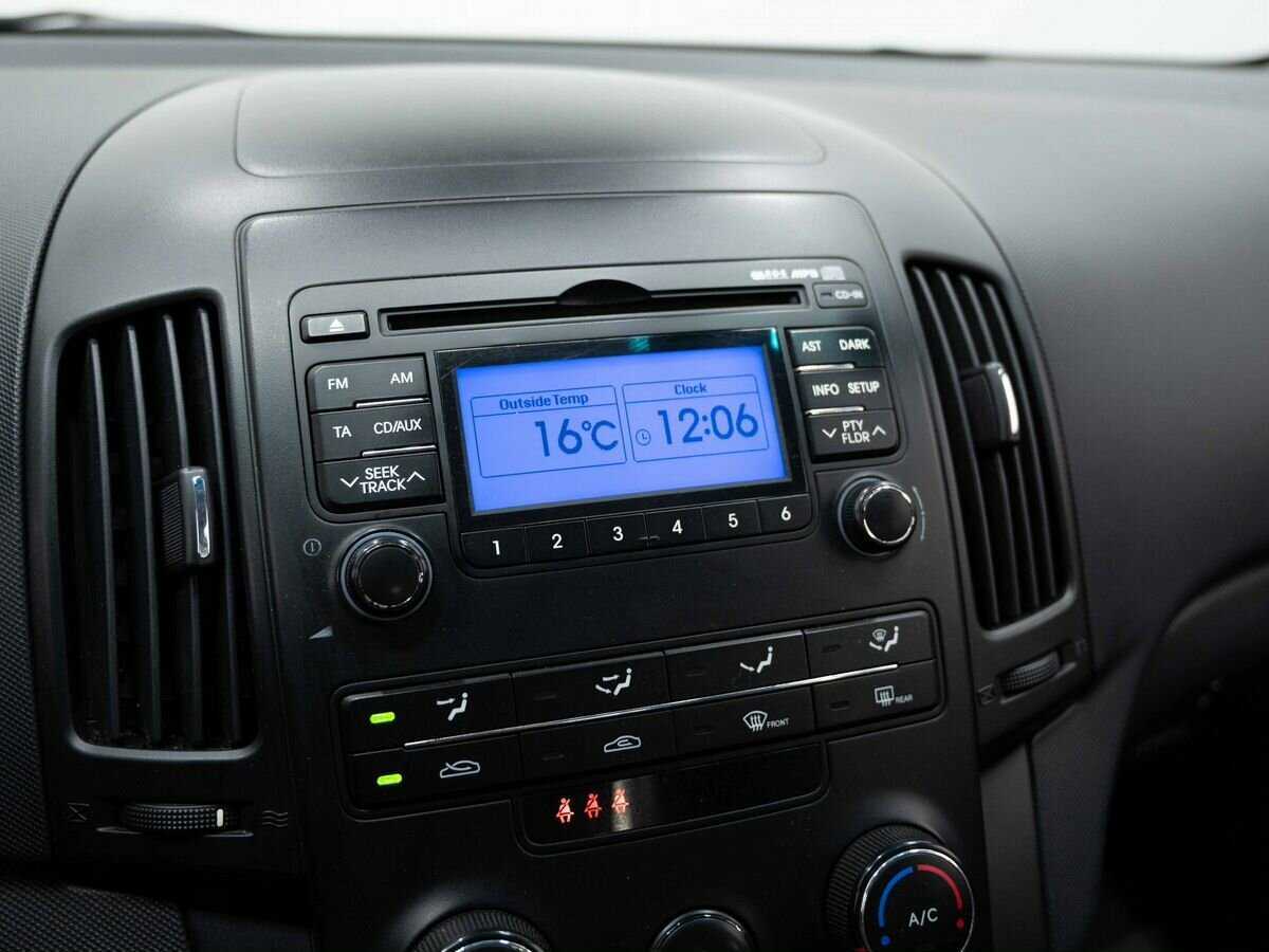 Купить Hyundai i30, 2010, 252 640 км, фото №17