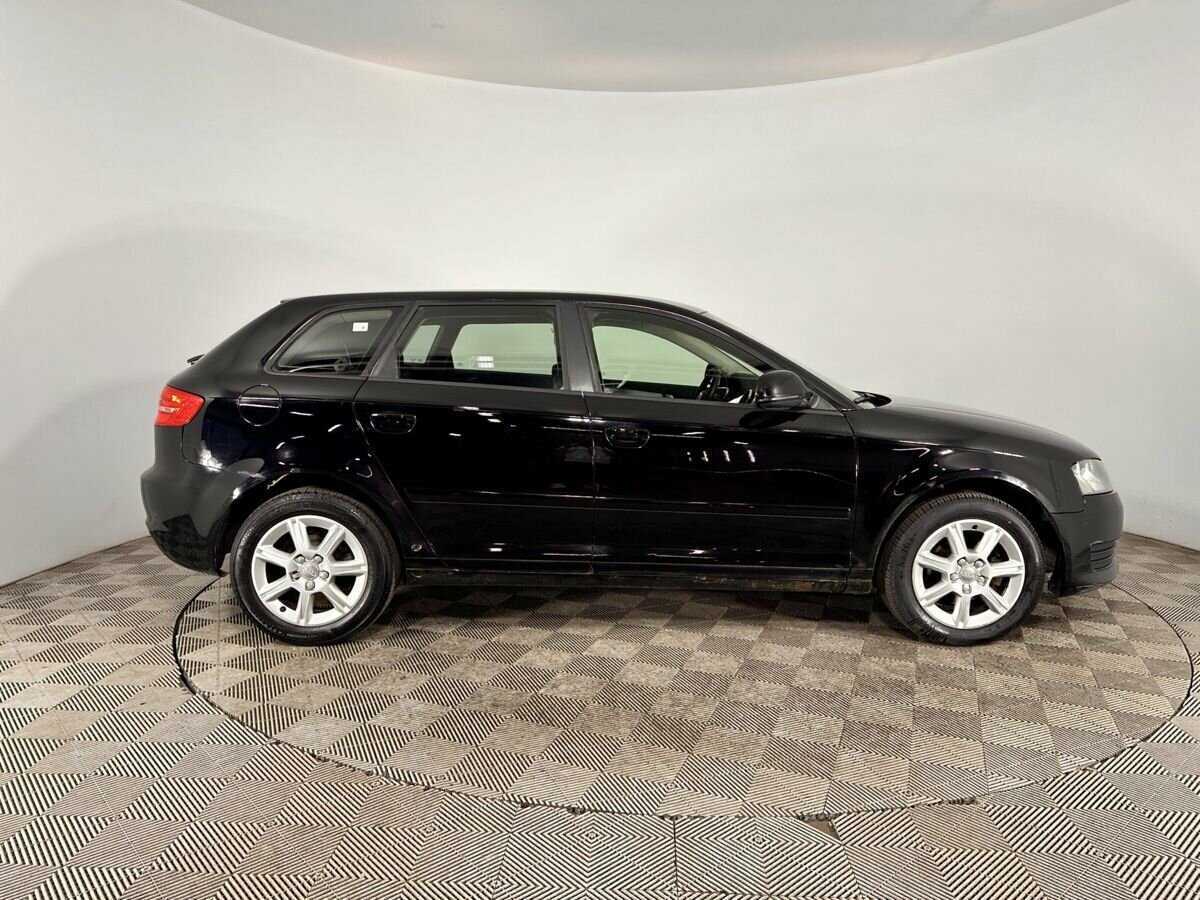 Купить Audi A3 Sportback, 2010, 240 159 км, фото №4