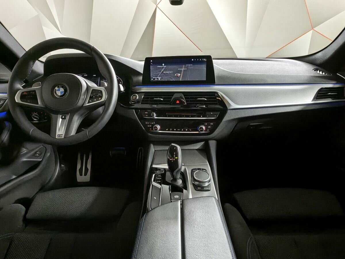 Купить BMW 5 серии 530i xDrive, 2018, 66 762 км, фото №10