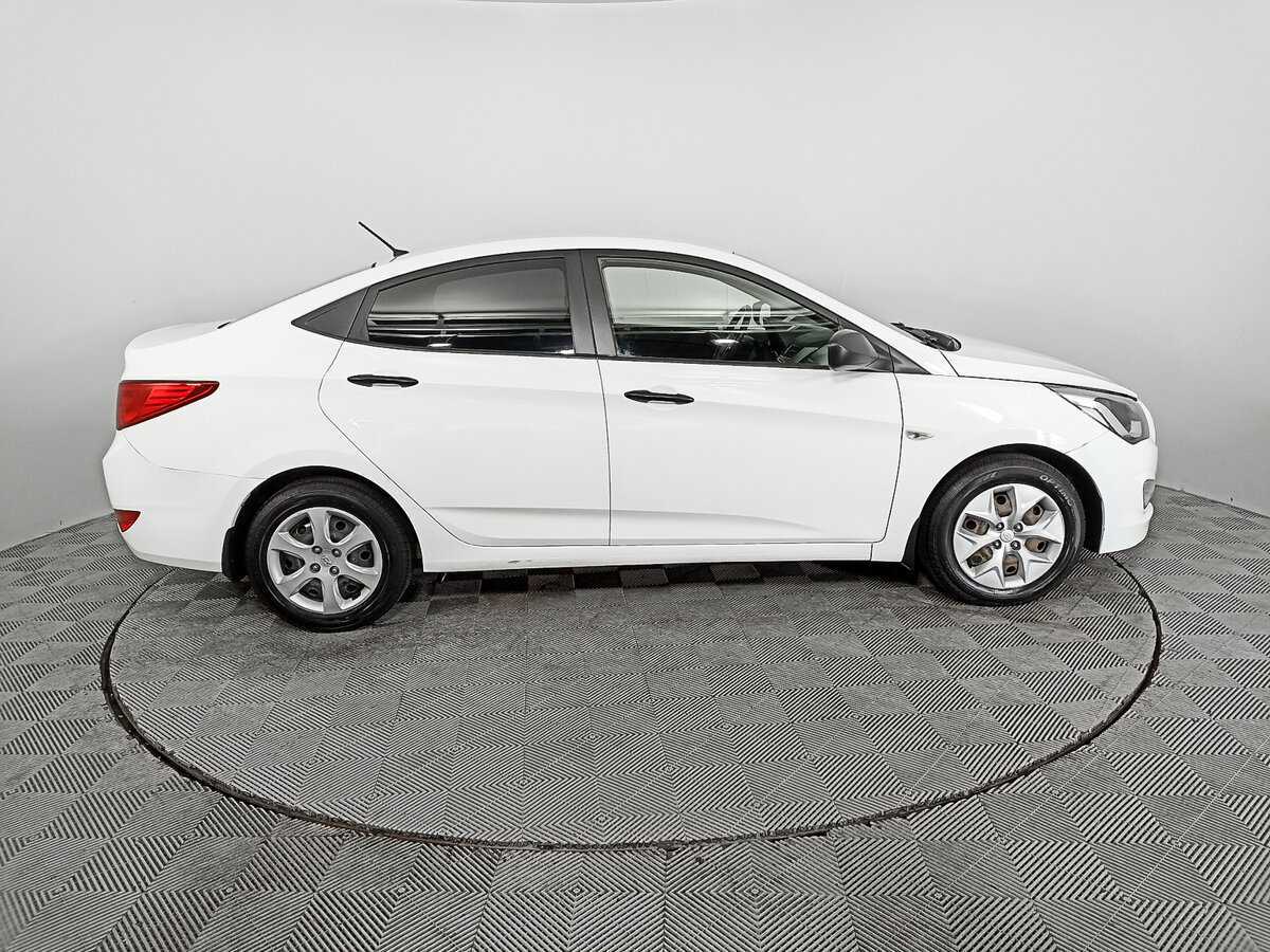 Купить Hyundai Solaris, 2015, 136 002 км, фото №4