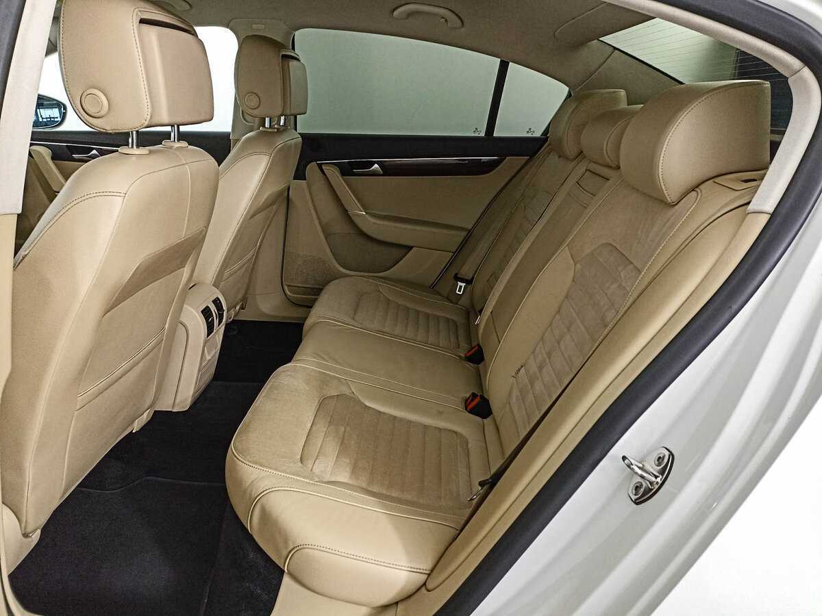 Купить Volkswagen Passat, 2011, 299 233 км, фото №10