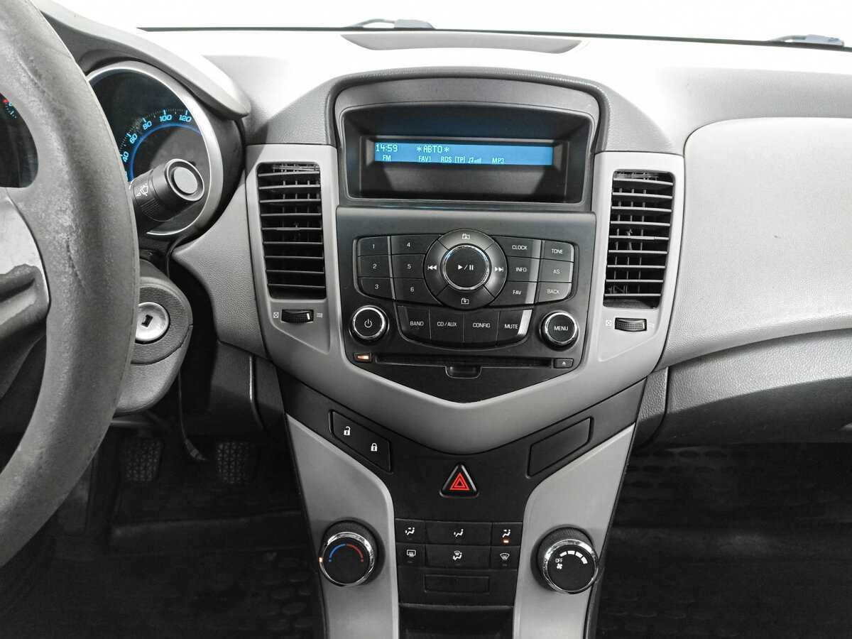 Купить Chevrolet Cruze, 2010, 258 937 км, фото №13