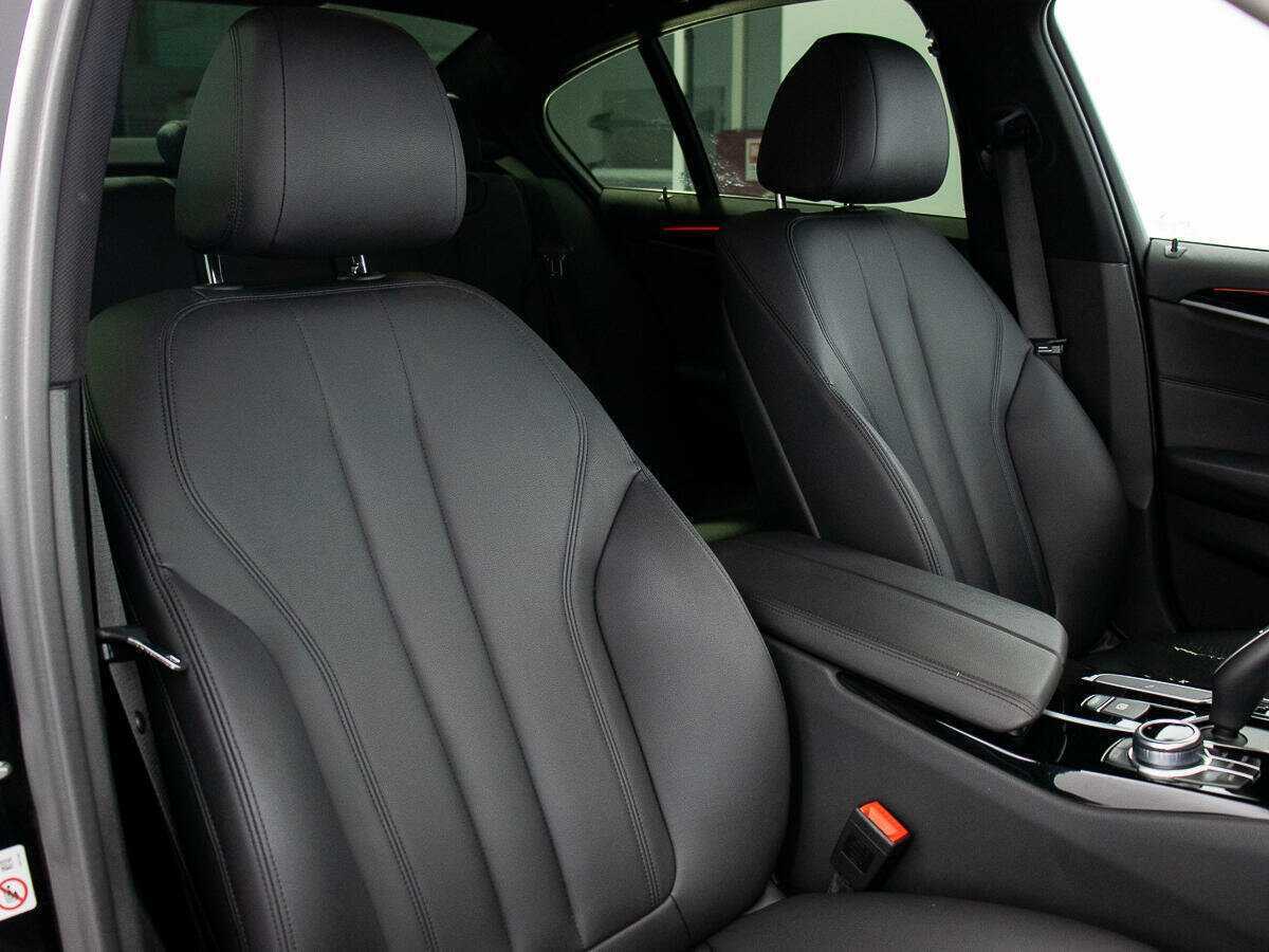 Купить BMW 5 серии 520d xDrive, 2017, 79 900 км, фото №9