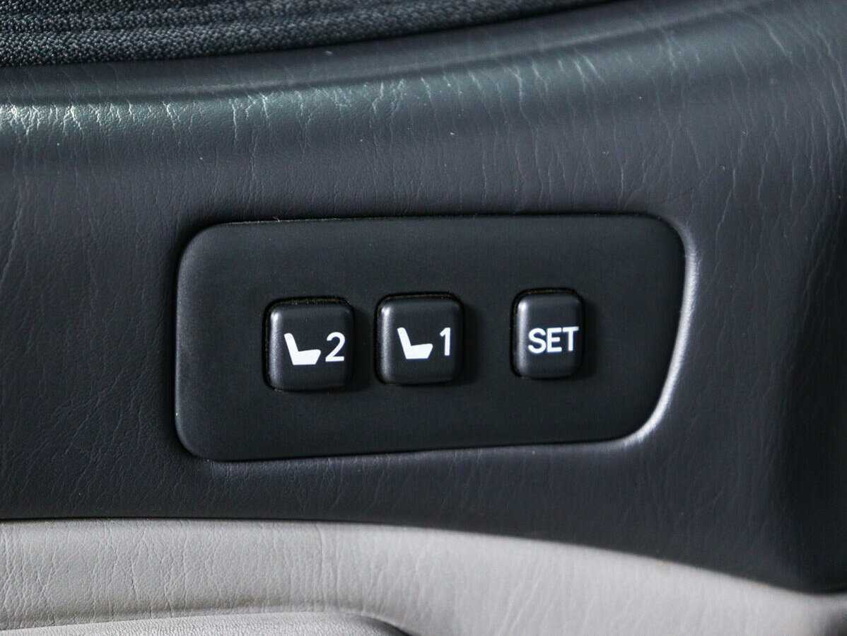 Купить Lexus LX 470, 2005, 175 549 км, фото №16