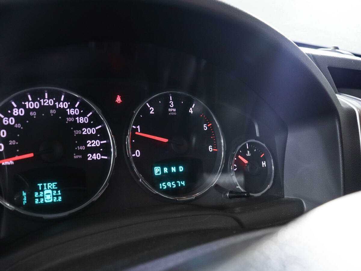 Купить Jeep Cherokee, 2010, 159 573 км, фото №10