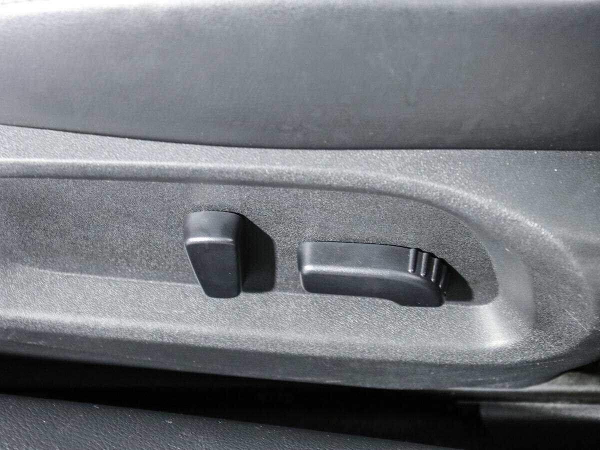 Купить Infiniti Q60, 2016, 51 056 км, фото №16