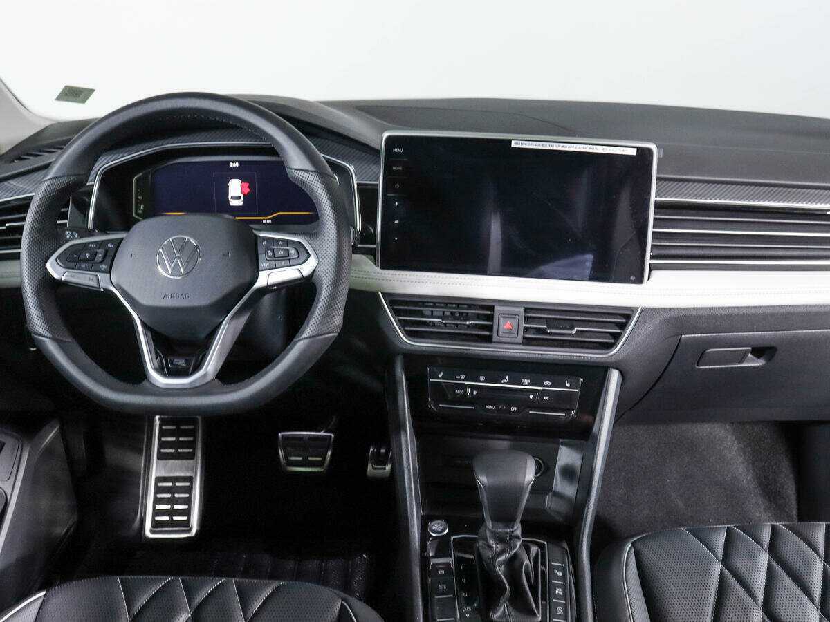 Купить Volkswagen Tiguan L, 2023, 89 км, фото №11