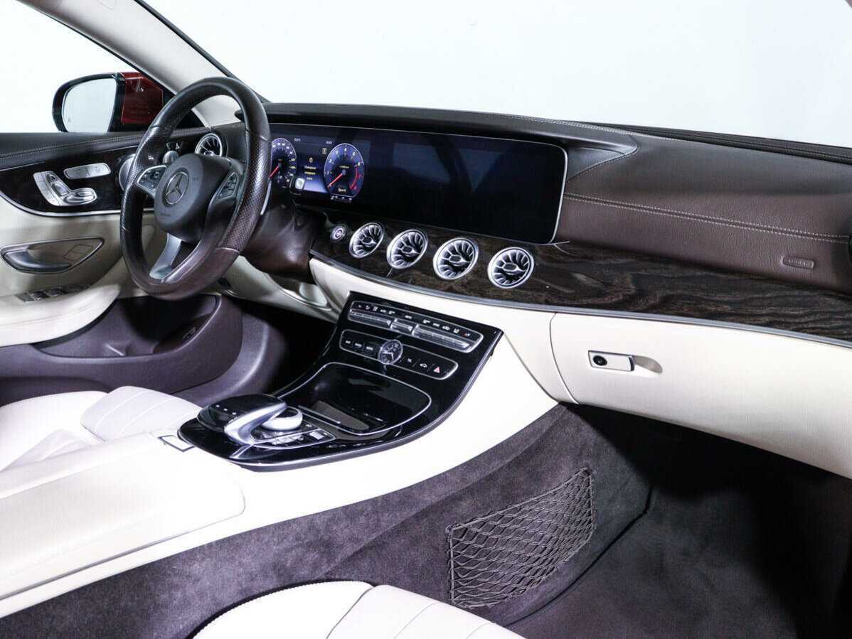 Купить Mercedes-Benz E-Класс 300, 2018, 118 255 км, фото №9