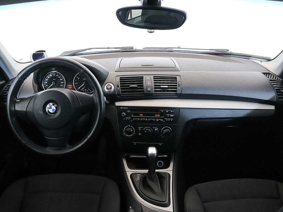 Купить BMW 1 серии 116i, 2010, 141 476 км, фото №11