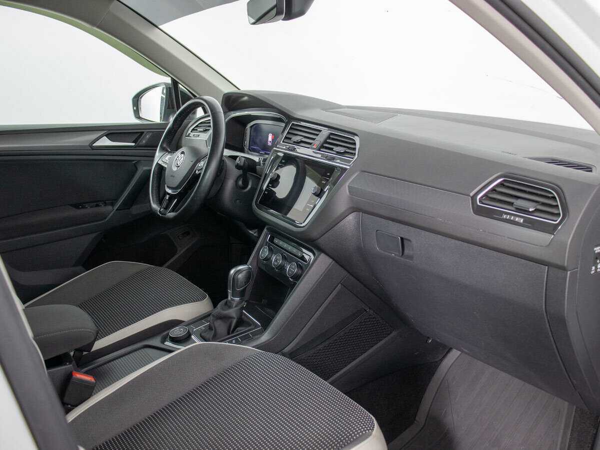 Купить Volkswagen Tiguan, 2019, 124 474 км, фото №9