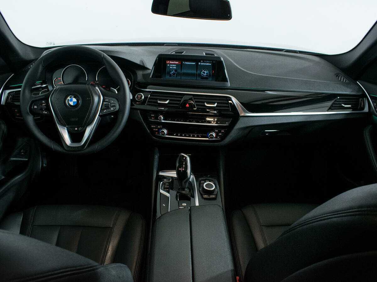 Купить BMW 5 серии 520d xDrive, 2018, 69 787 км, фото №12