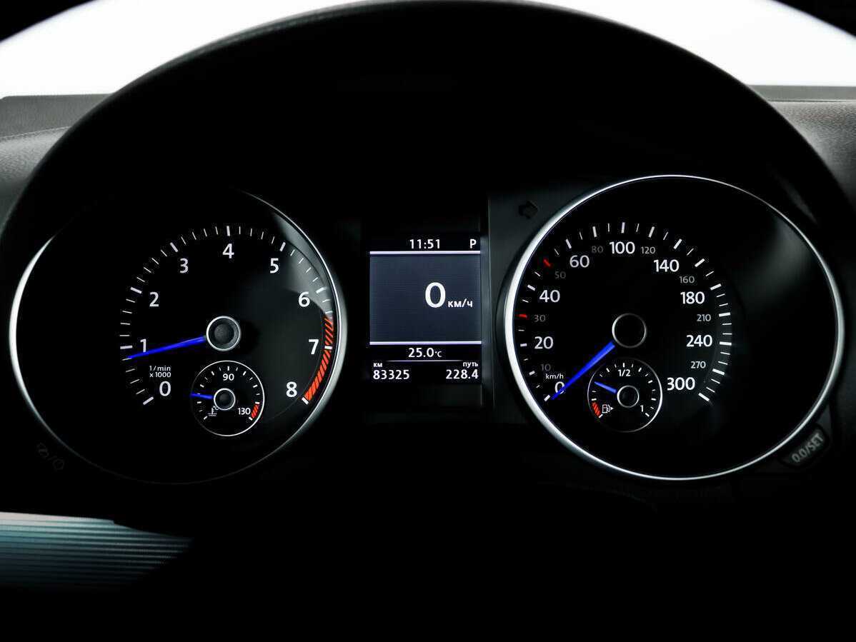 Купить Volkswagen Golf R, 2012, 83 325 км, фото №10