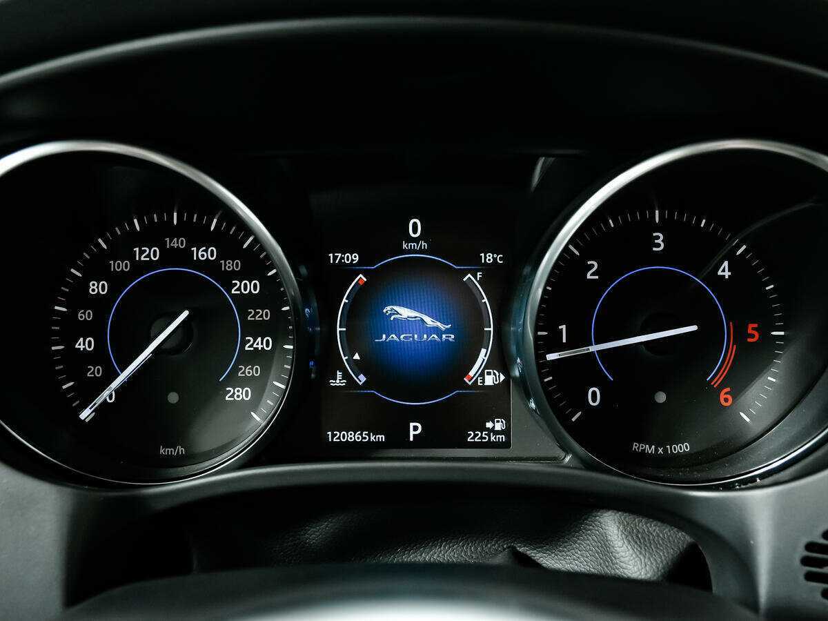 Купить Jaguar F-Pace, 2016, 120 864 км, фото №10