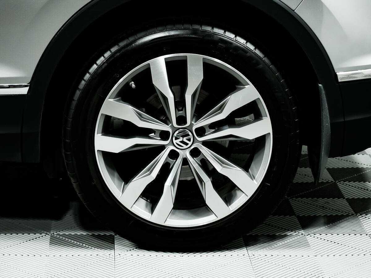Купить Volkswagen Tiguan, 2019, 106 563 км, фото №14