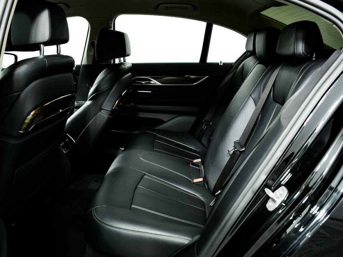Купить BMW 7 серии 730i, 2016, 127 437 км, фото №12