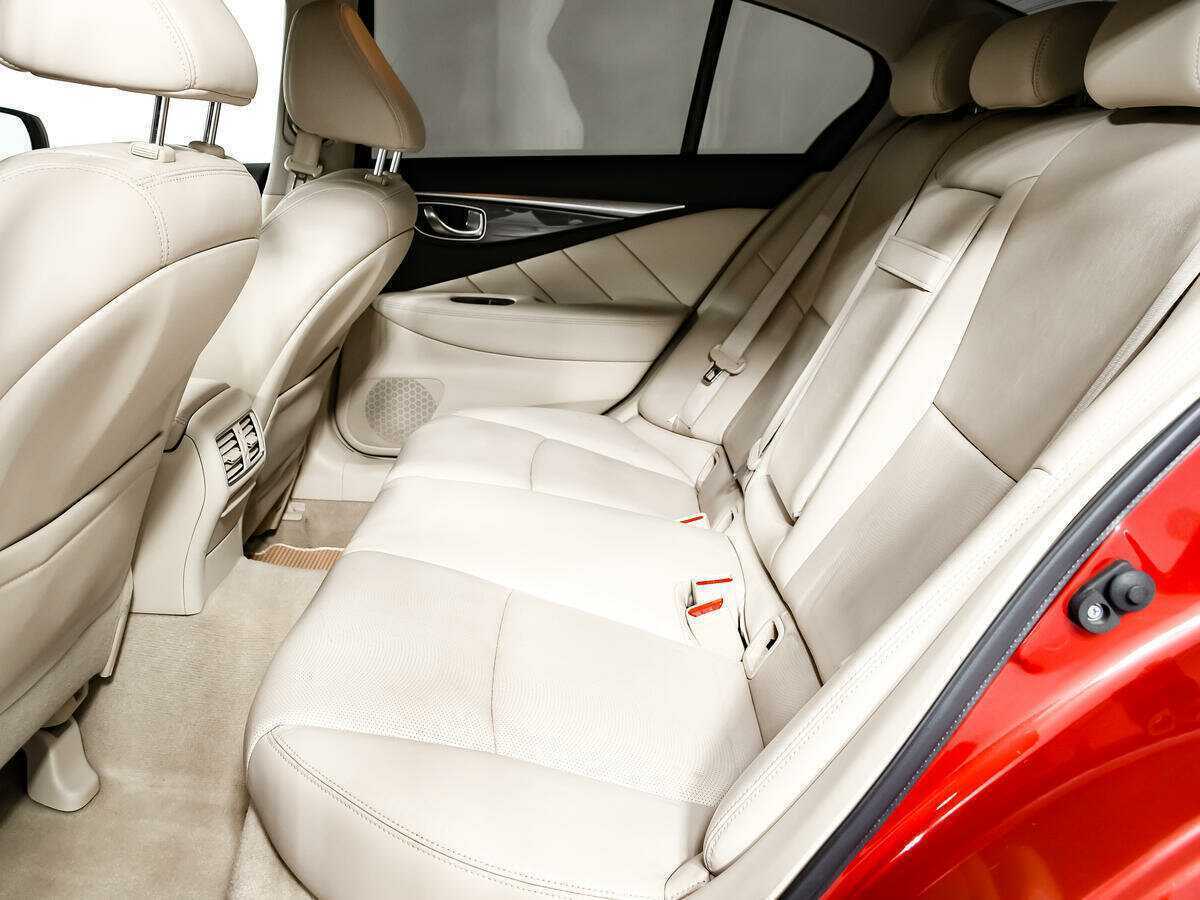 Купить Infiniti Q50, 2015, 130 477 км, фото №11