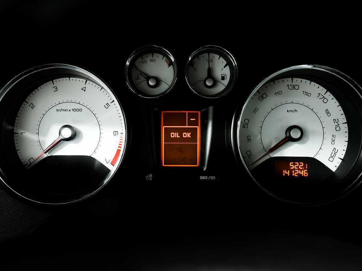 Купить Peugeot 308, 2010, 141 245 км, фото №10