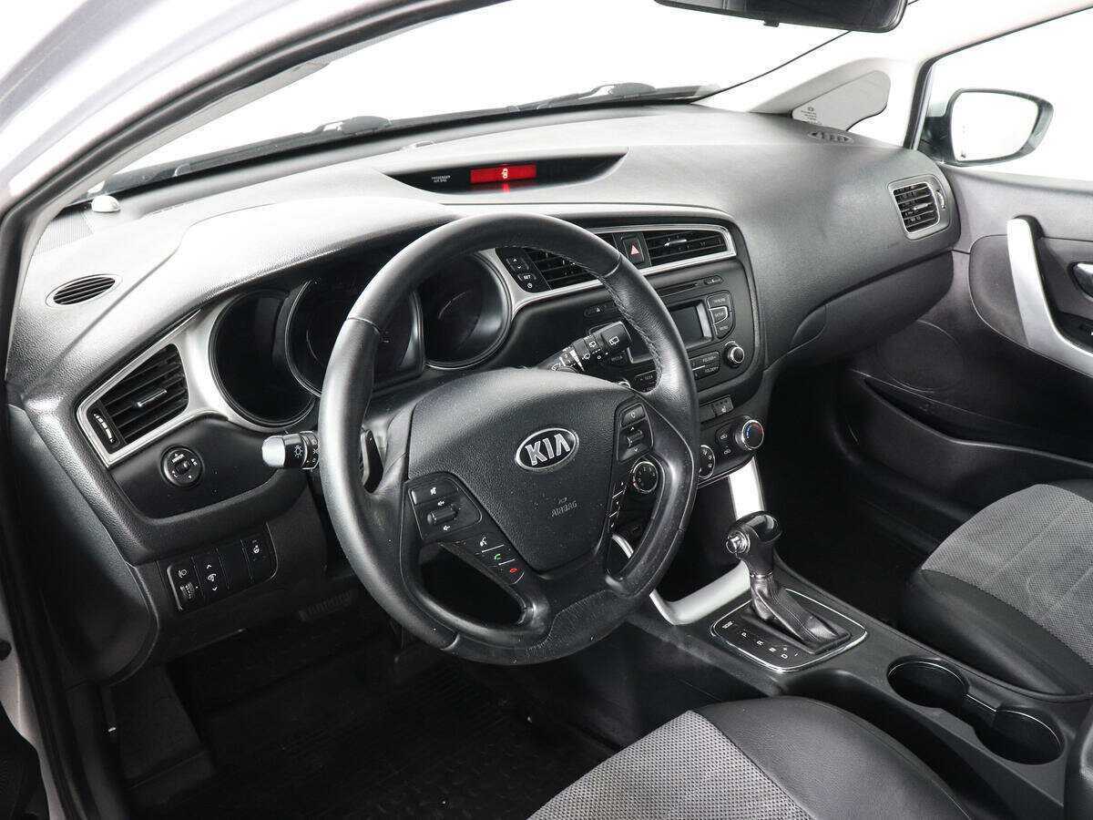 Купить Kia Ceed, 2015, 123 428 км, фото №9