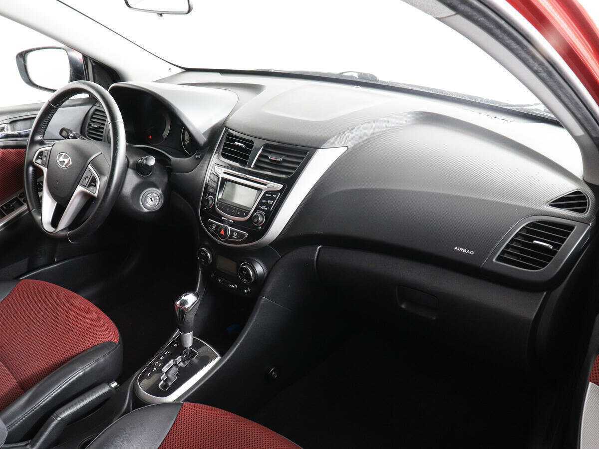 Купить Hyundai Solaris, 2011, 164 605 км, фото №6