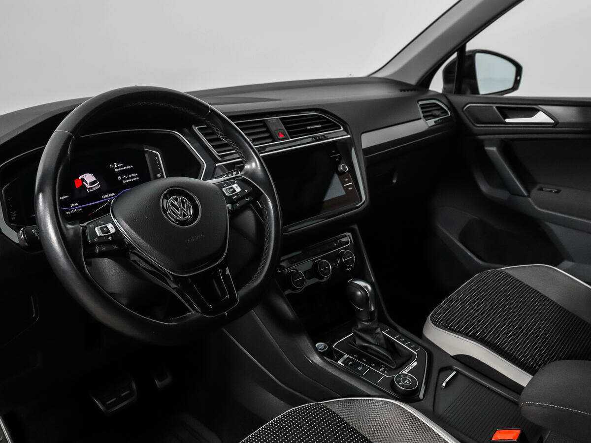 Купить Volkswagen Tiguan, 2019, 118 592 км, фото №9