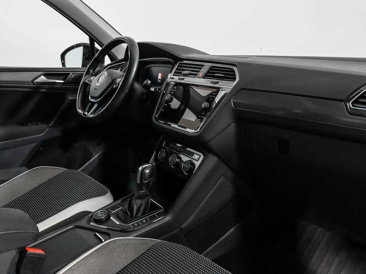 Купить Volkswagen Tiguan, 2019, 118 592 км, фото №13