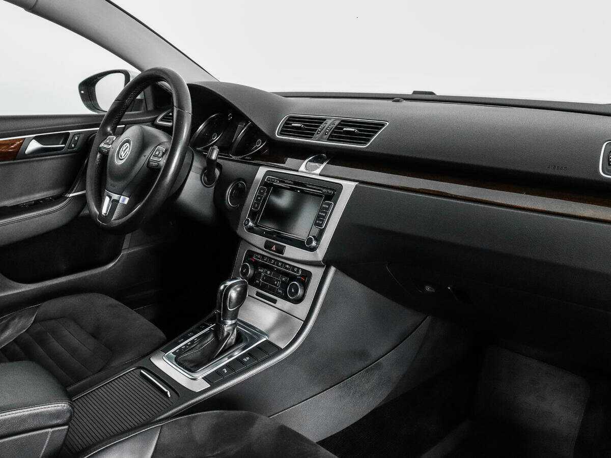 Купить Volkswagen Passat, 2011, 327 402 км, фото №12