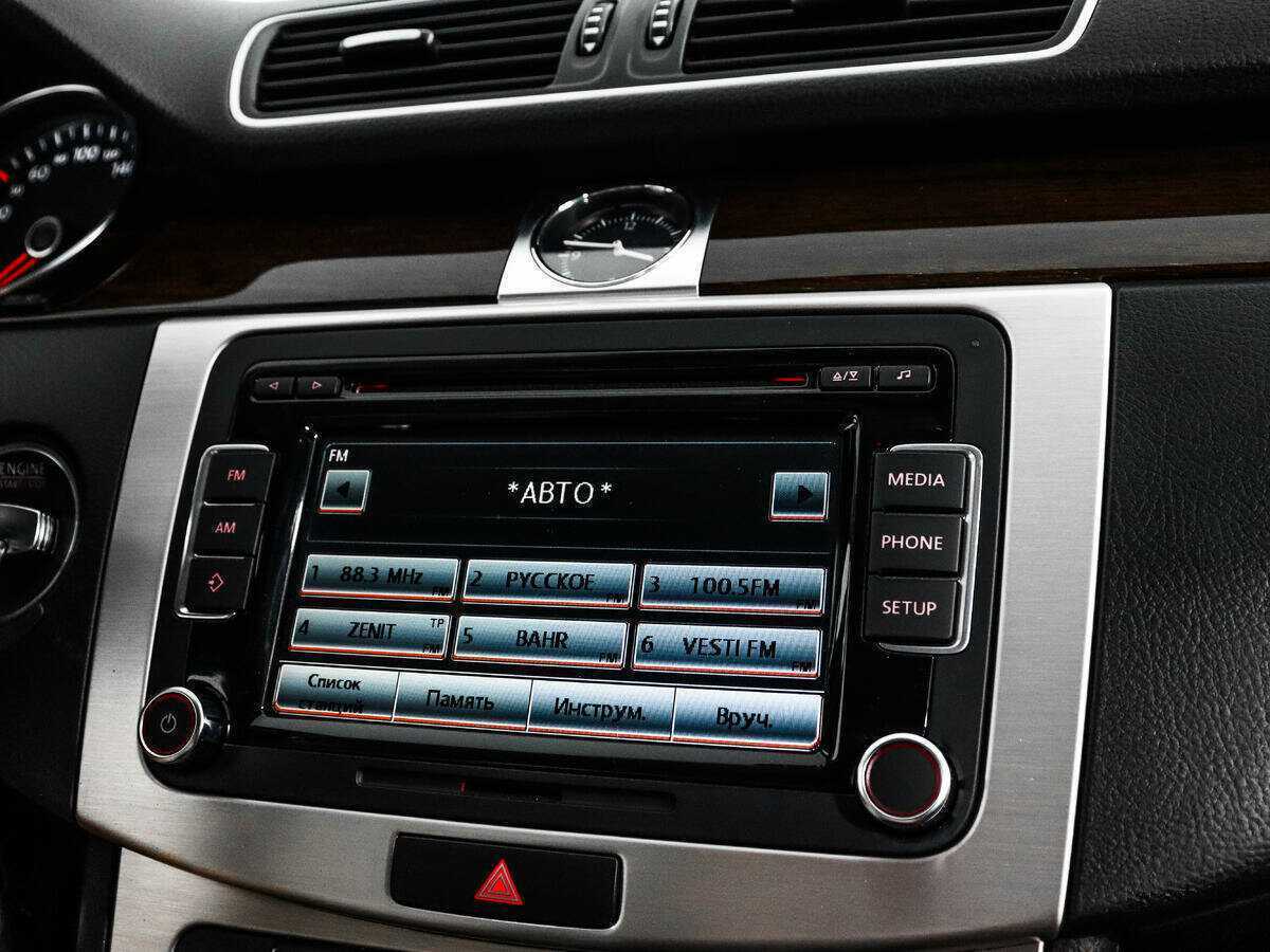 Купить Volkswagen Passat, 2011, 327 402 км, фото №14