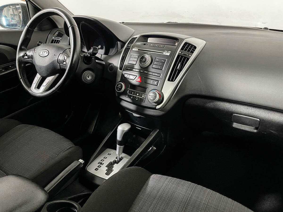 Купить Kia Ceed, 2011, 150 238 км, фото №9