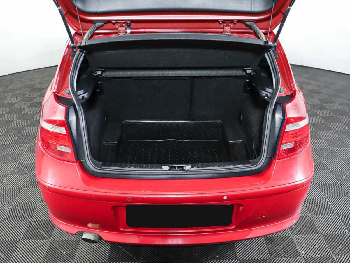 Купить BMW 1 серии 116i, 2011, 156 161 км, фото №10