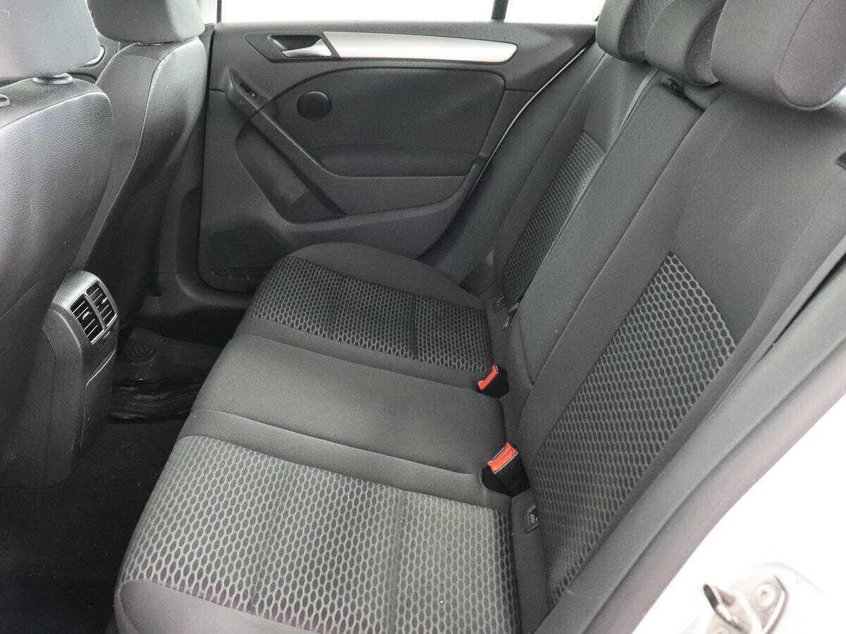 Купить Volkswagen Golf, 2011, 177 760 км, фото №9