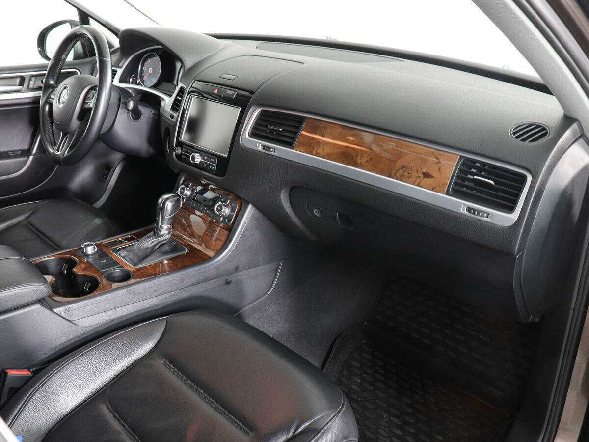 Купить Volkswagen Touareg, 2010, 223 431 км, фото №10
