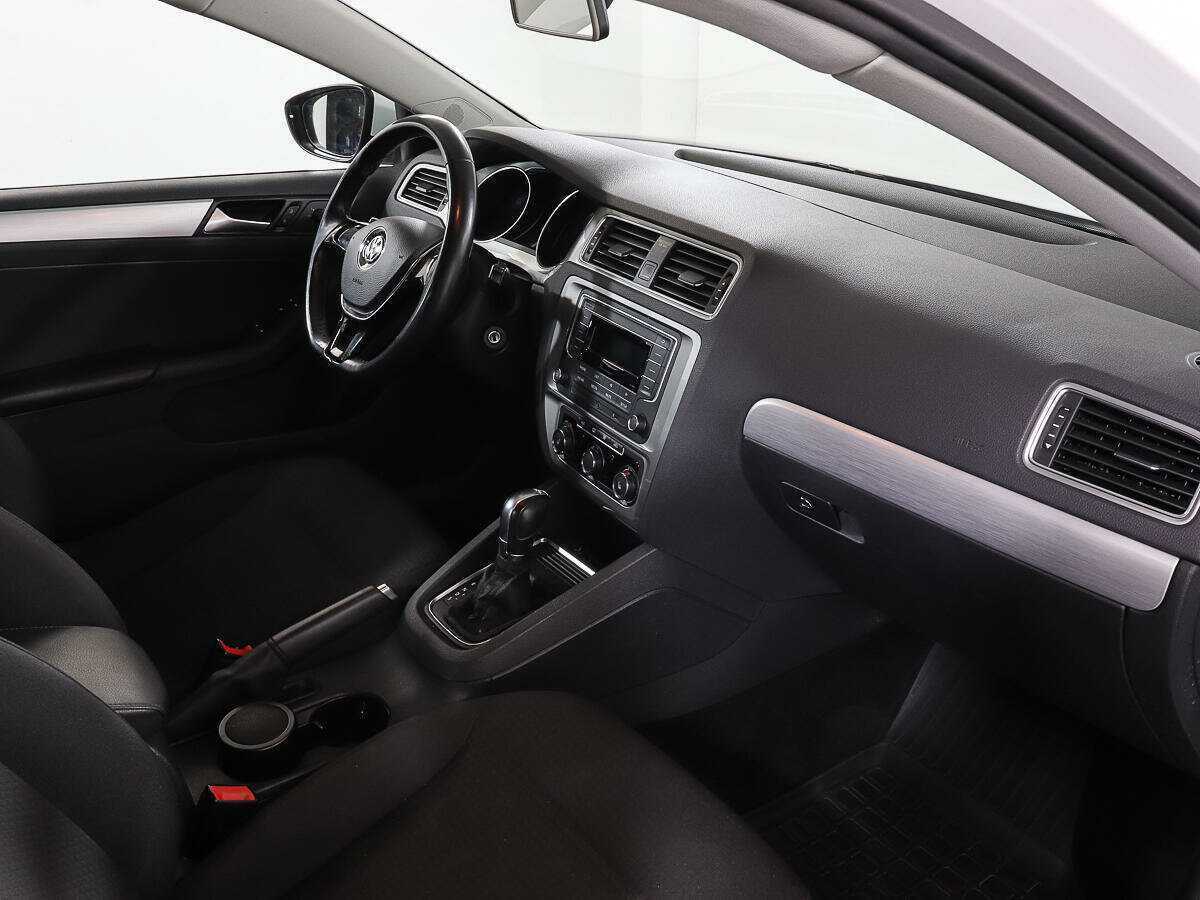 Купить Volkswagen Jetta, 2017, 94 596 км, фото №9