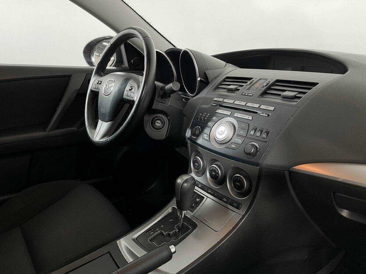 Купить Mazda 3, 2010, 111 984 км, фото №7