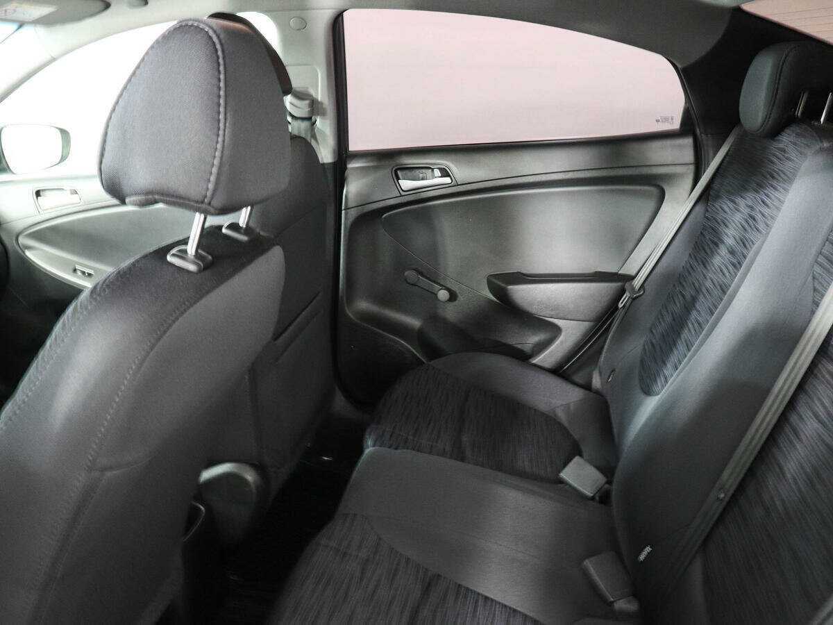 Купить Hyundai Solaris, 2016, 131 587 км, фото №12